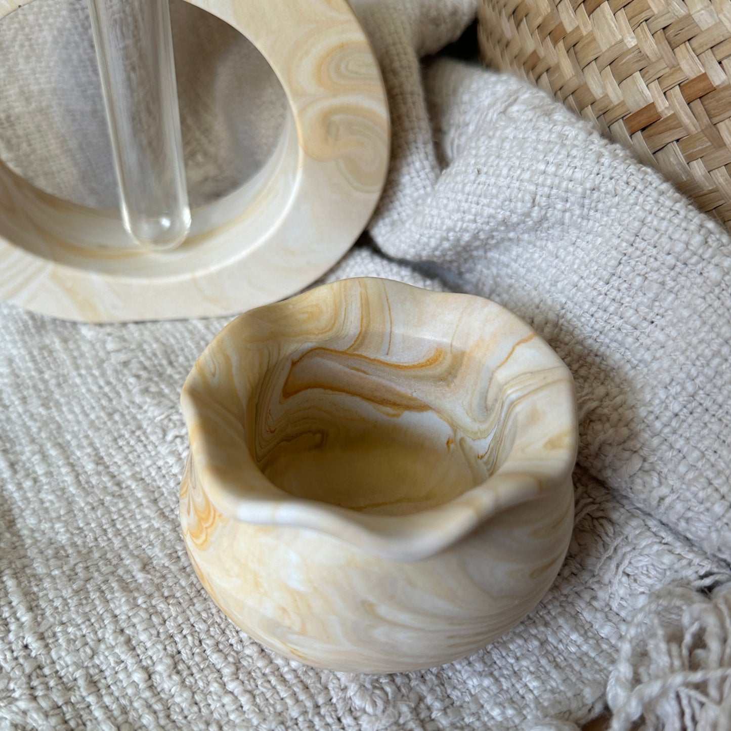 [Beige] Fish Pot Small