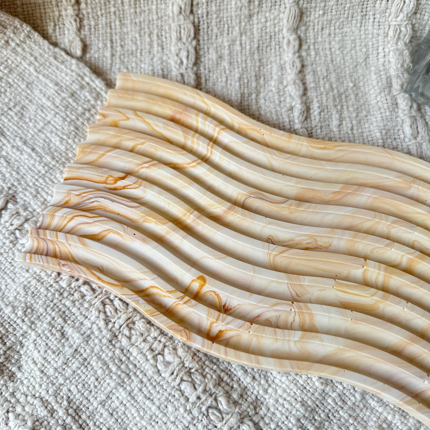 [Sunset_Dark] Wavy Marble Plate