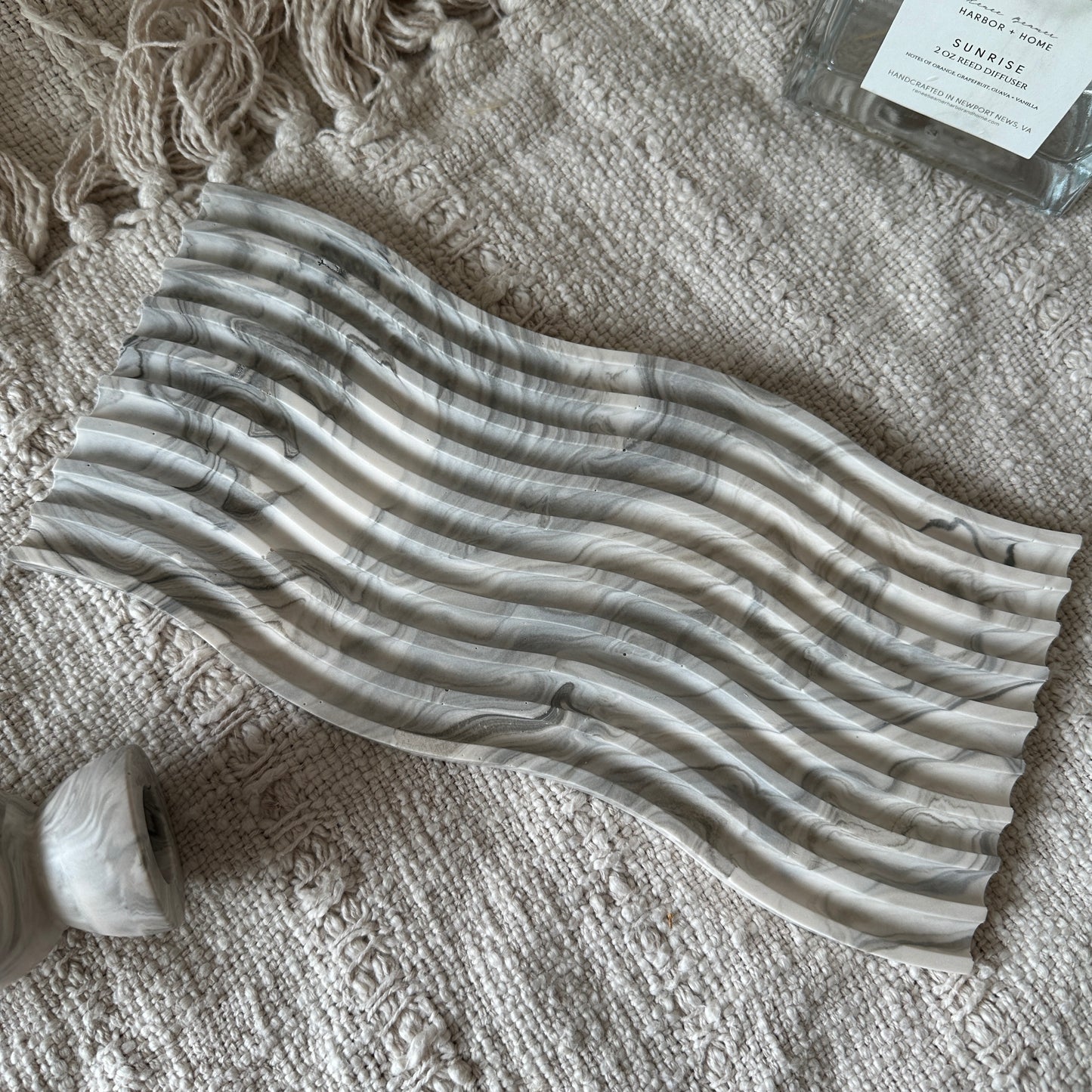 [Gray] Wavy Marble Plate