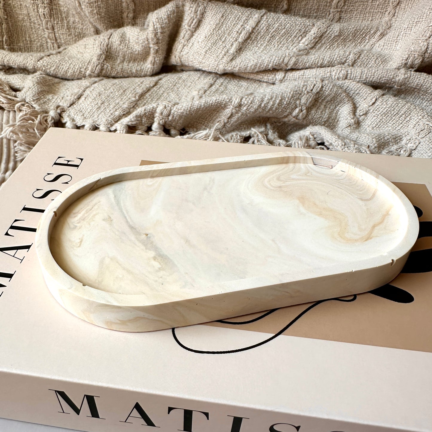 [Grayish] Oval Tray