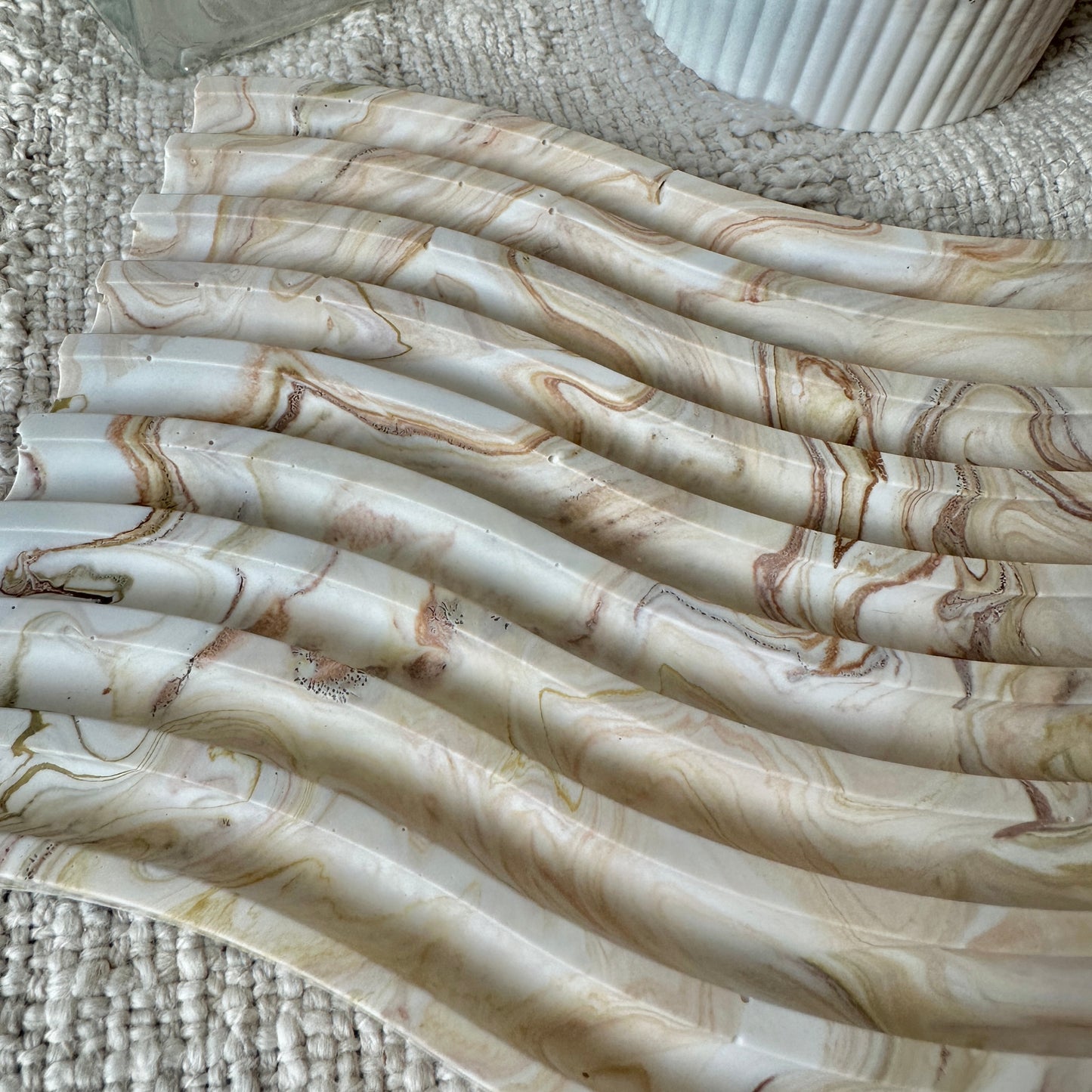 [Brown] Wavy Marble Plate