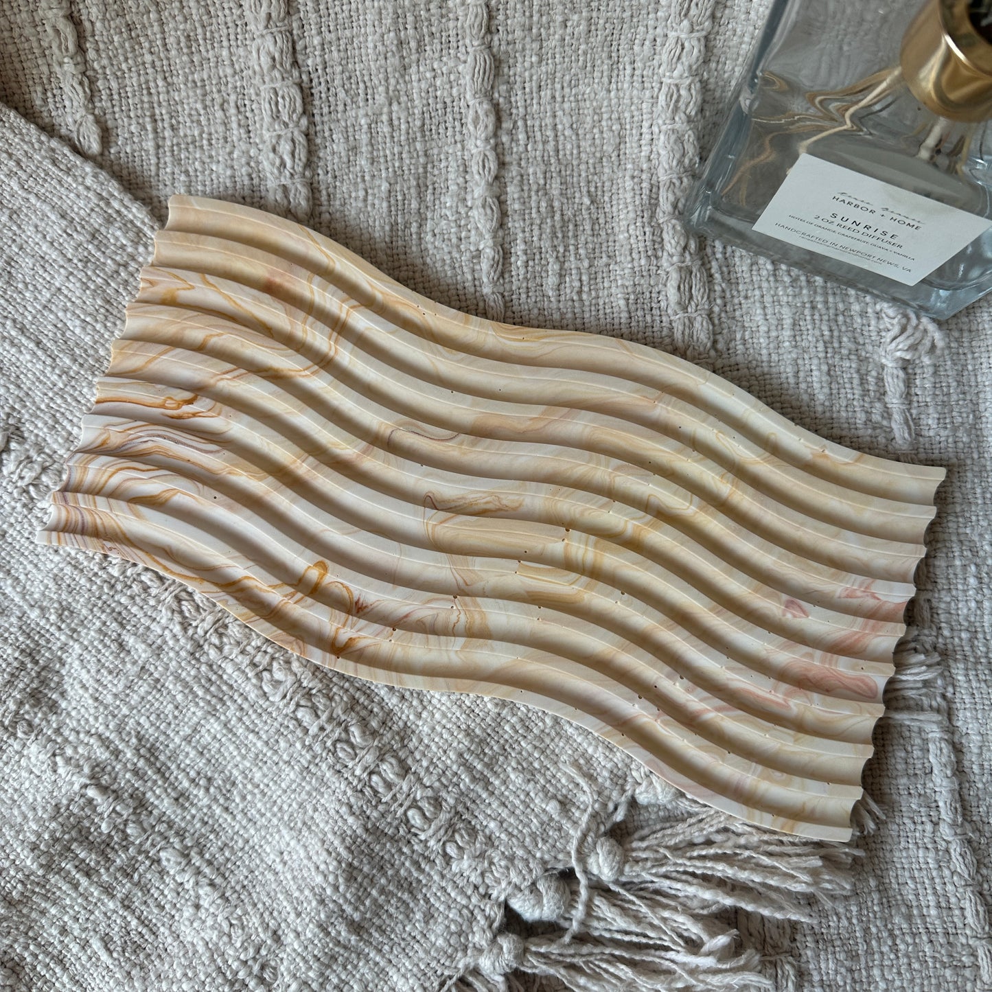 [Sunset_Dark] Wavy Marble Plate
