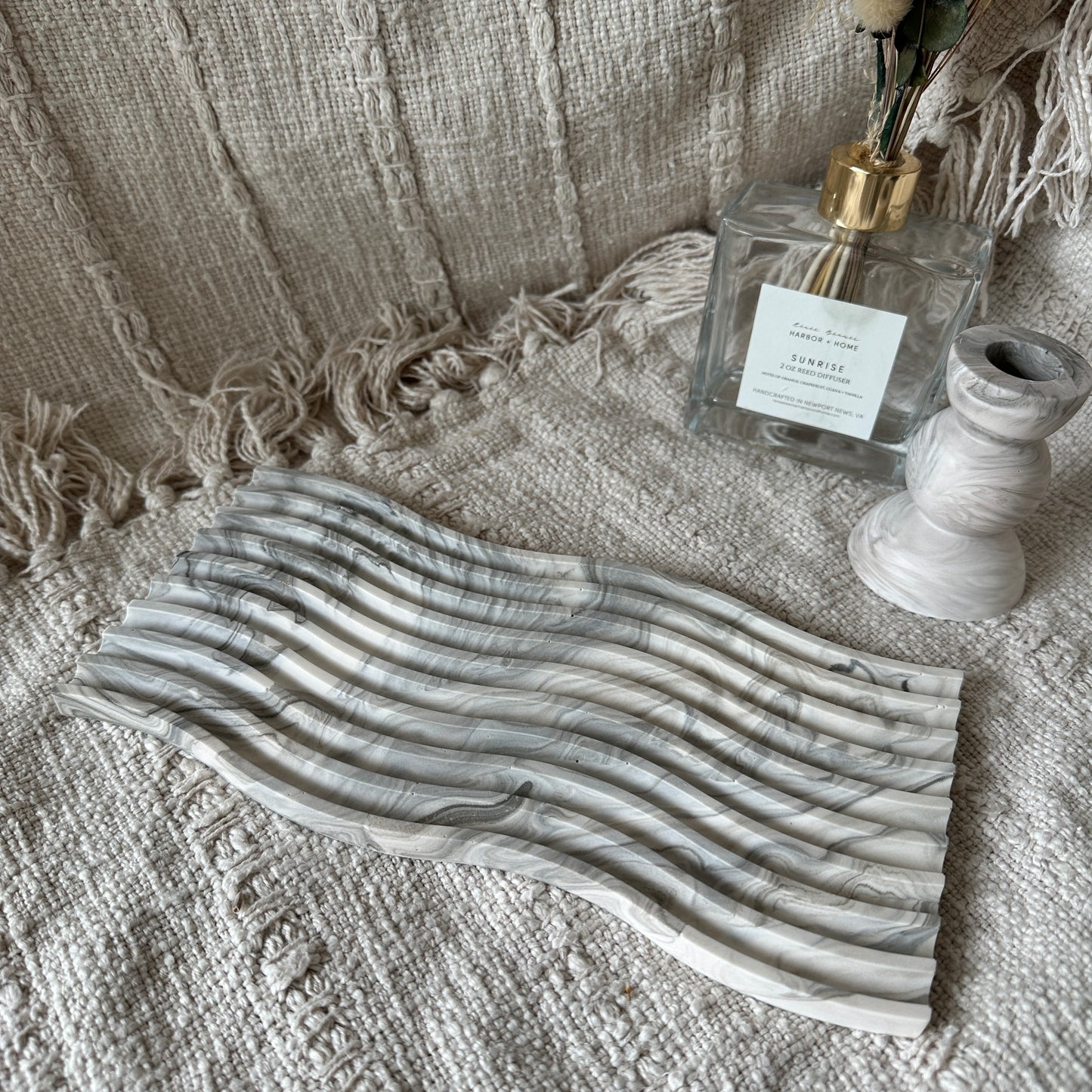 [Gray] Wavy Marble Plate