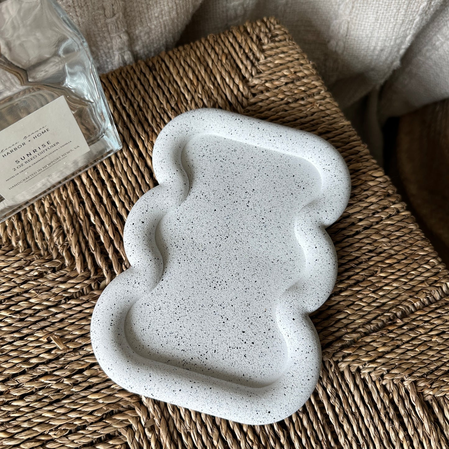 [Granite] Unique Shaped Tray