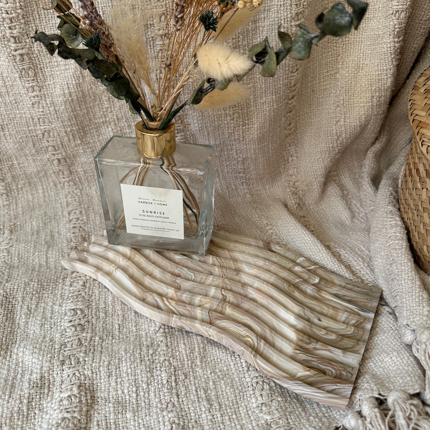 [Beige] Wavy Marble Plate