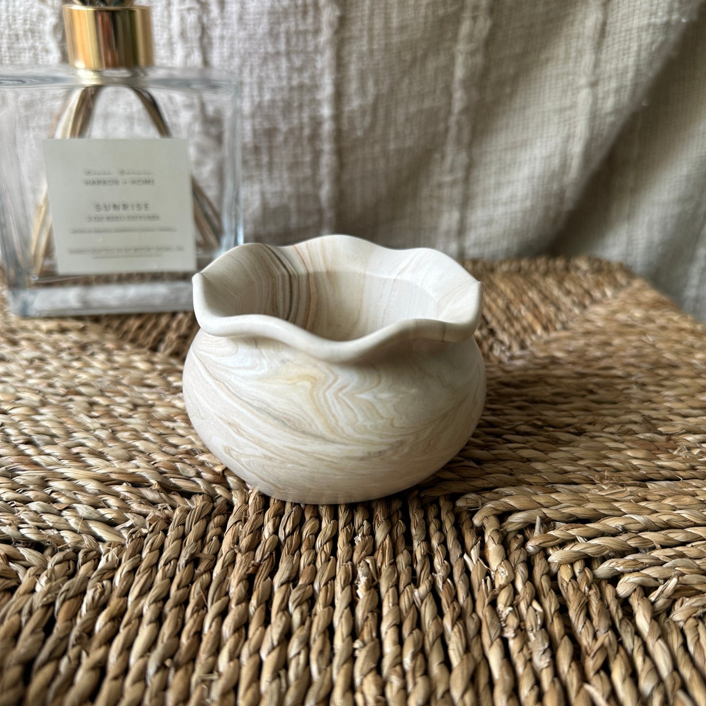 [Beige] Fish Pot Small