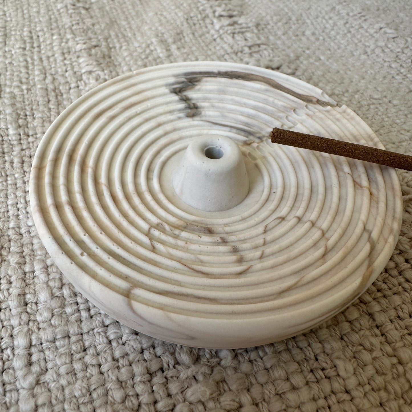 [Grayish] Incense Holder