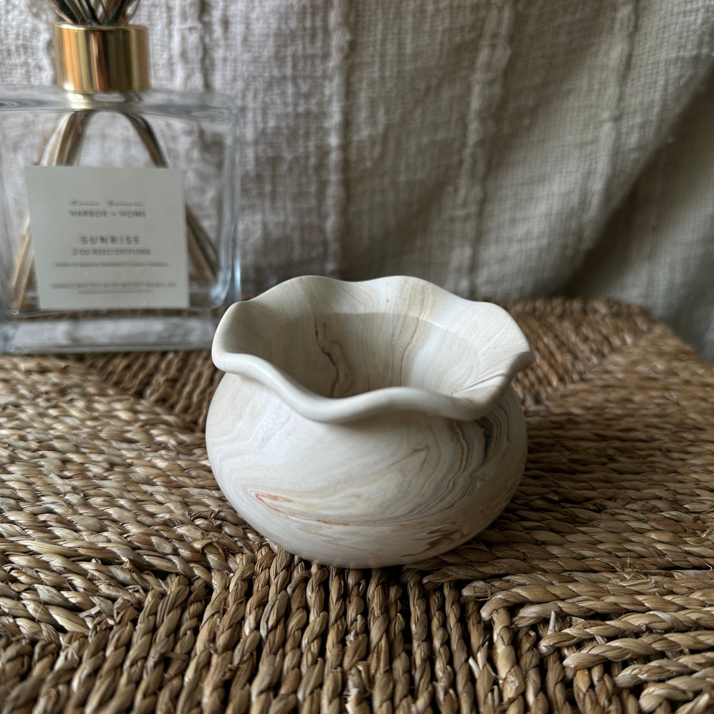 [Beige] Fish Pot Small