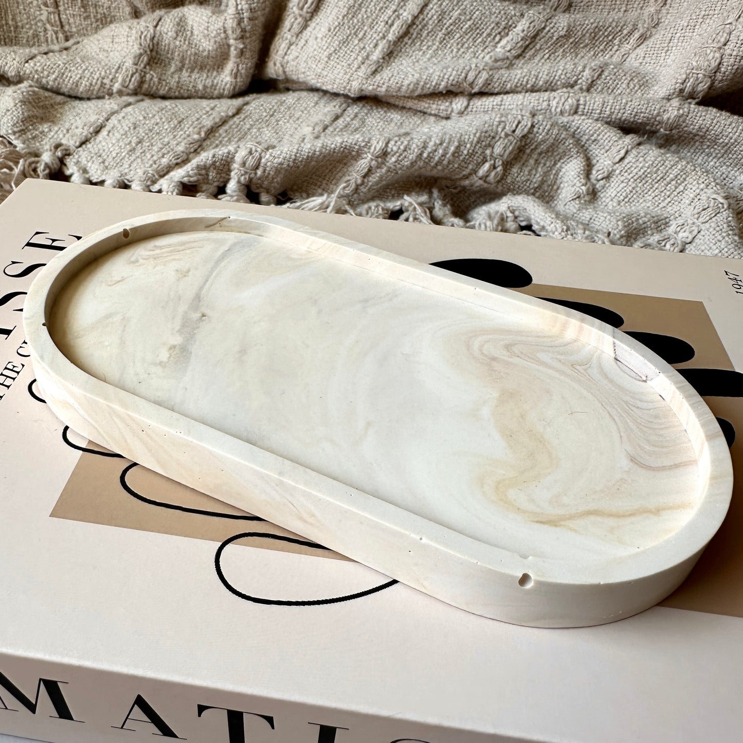 [Grayish] Oval Tray
