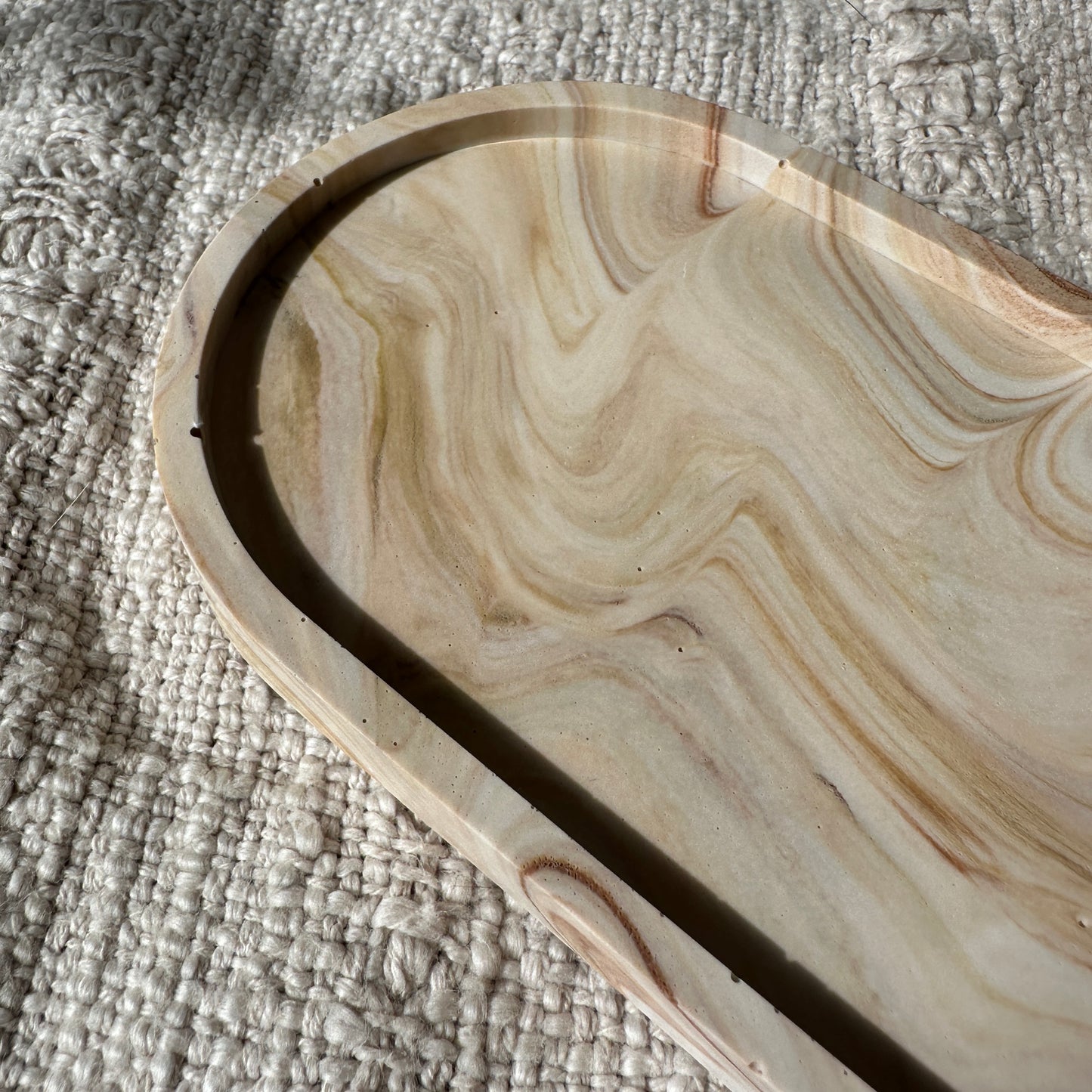 [Brown/Red] Oval Tray