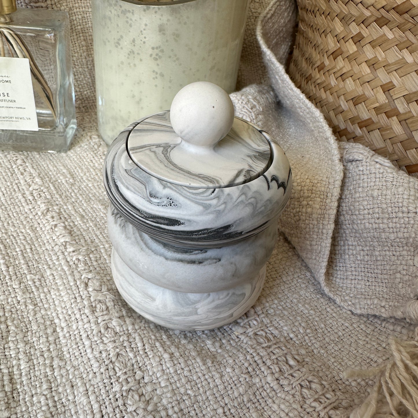 [Gray] Doughnut Decorative Jar