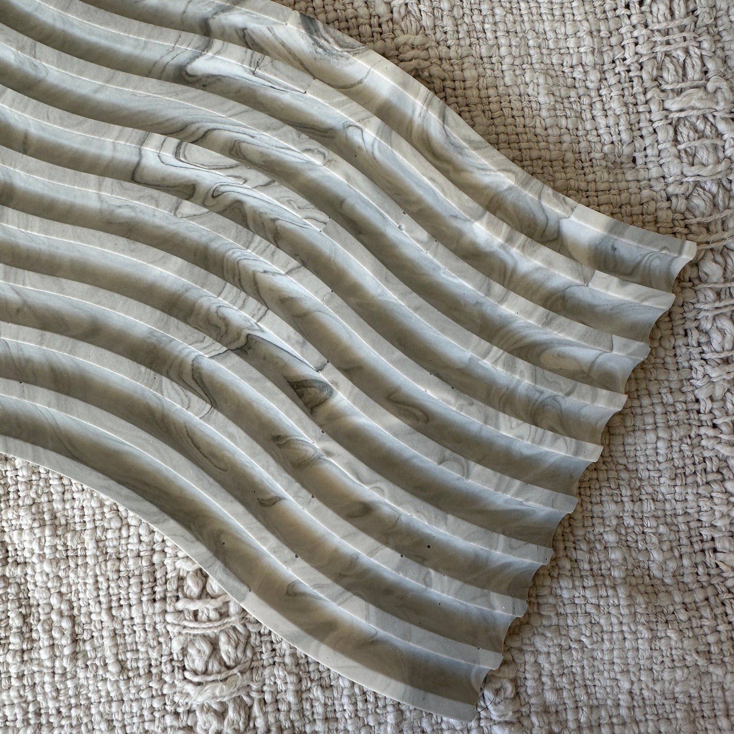 [Gray] Wavy Marble Plate