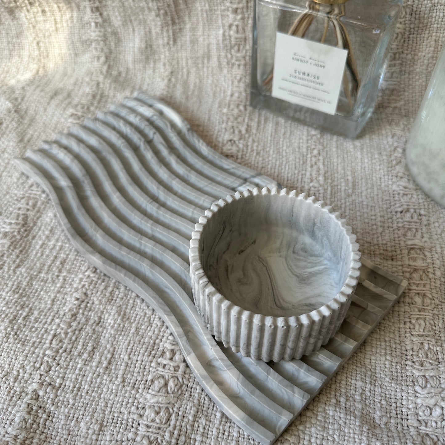 [Gray] Wavy Marble Plate