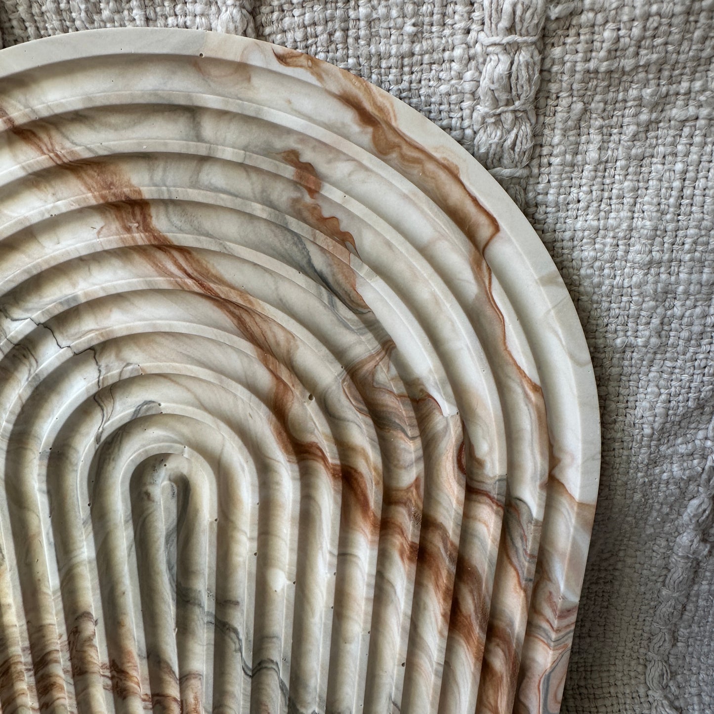 [Brown] Arch Marble Plate