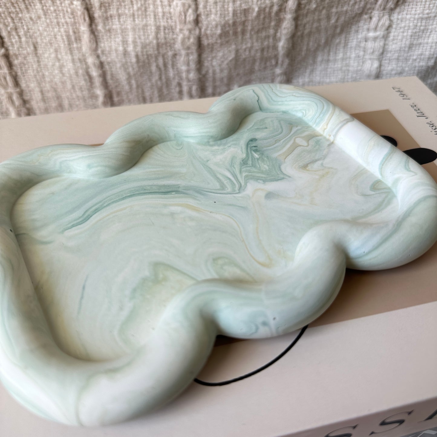 [Green] Unique Shaped Tray