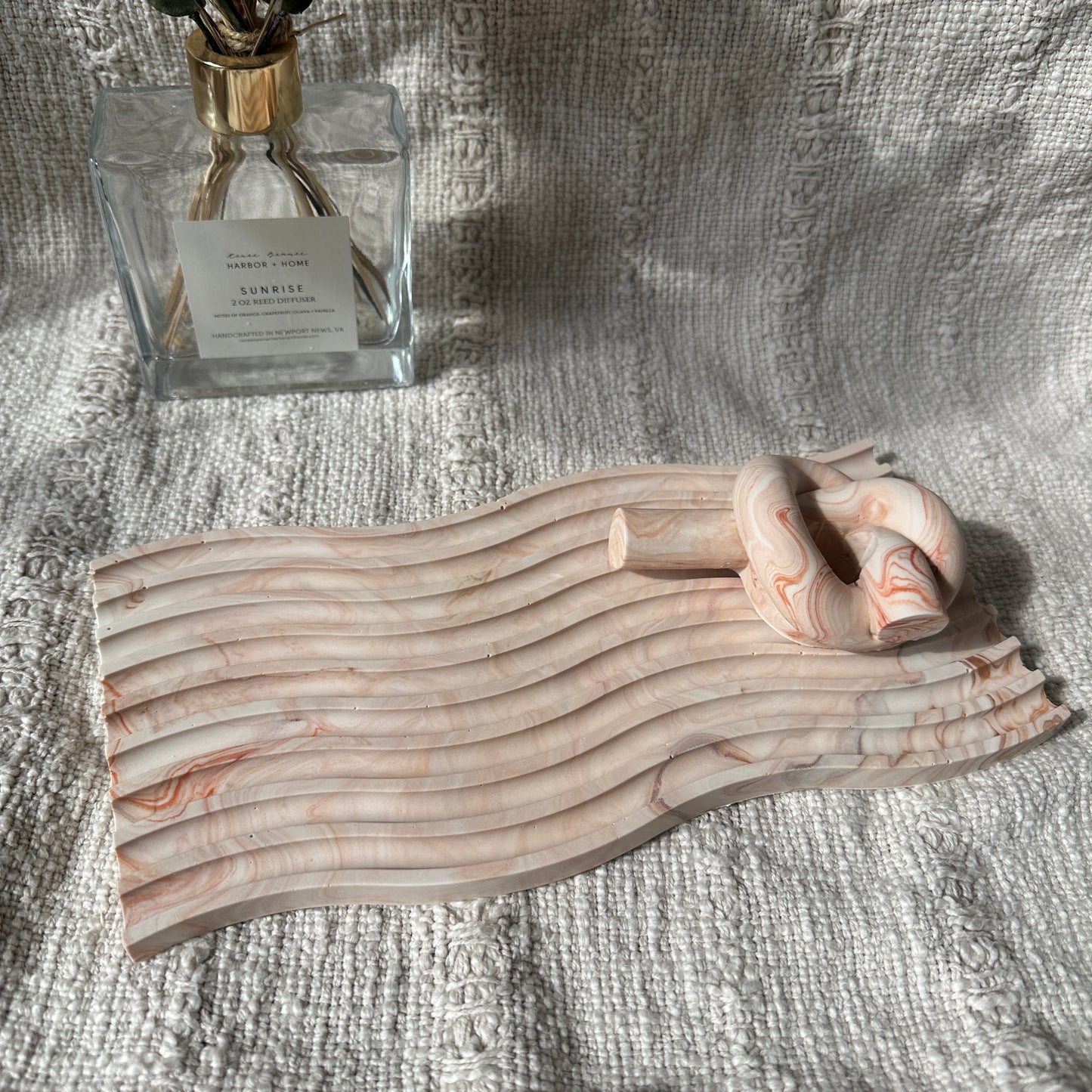 [Pink] Wavy Marble Plate