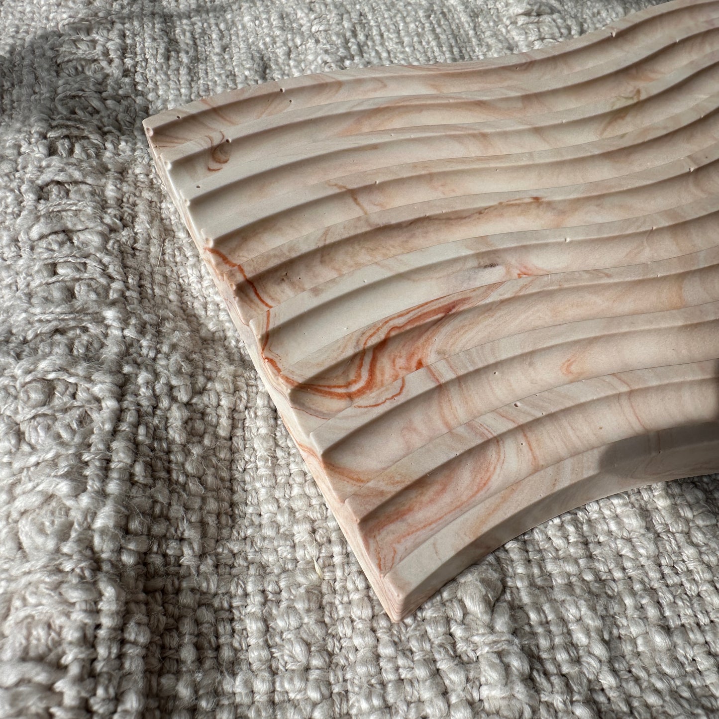 [Pink] Wavy Marble Plate